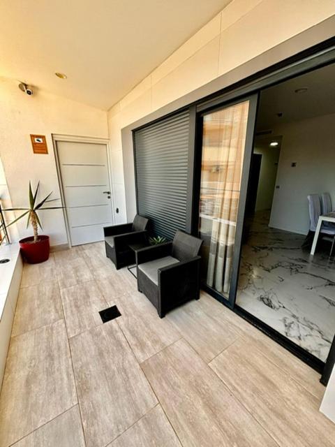 Vila Lova- Luxury Apartments Roquetas de Mar Exterior photo
